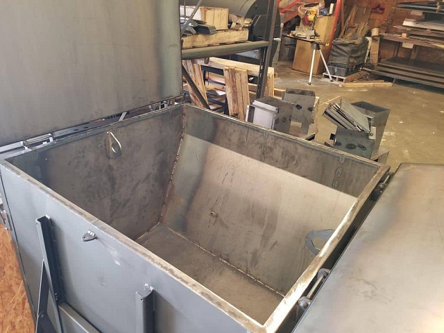 Термос-бункер для горячего асфальта с подогревом SV2000